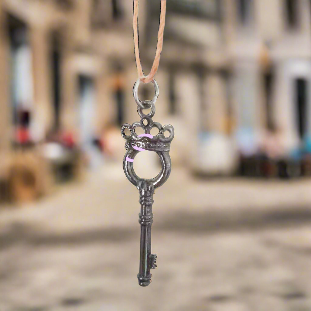 Royal Key (14" Cord)