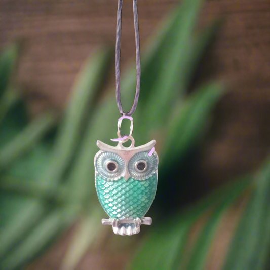 M112 - Sage Owl (14" Cord)