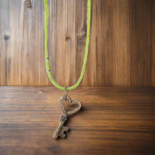 Forever Valentine (14" Cord)